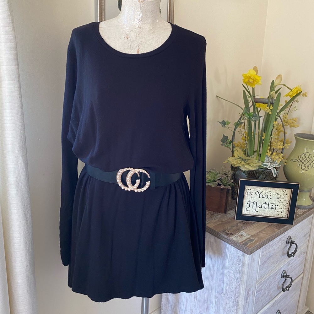 Longsleeves black dress